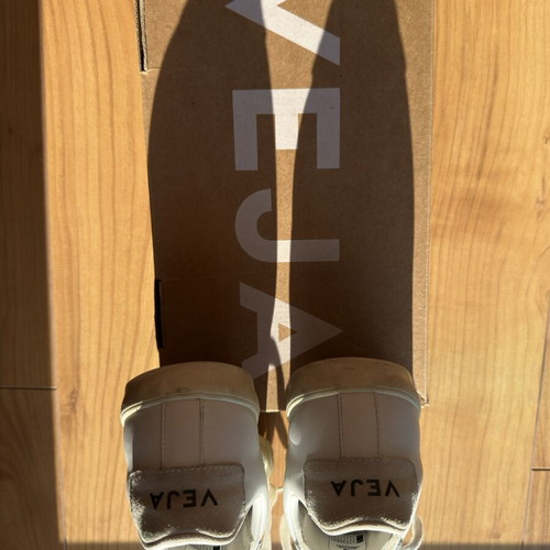 Veja men's sneakers size 42 used, white