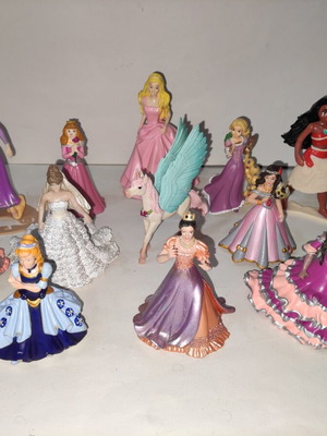 Disney & Papo figures pack of 13, like new