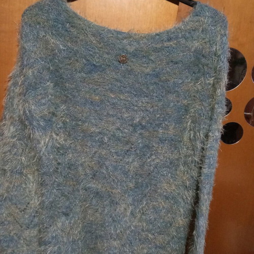 Fuzzy blouse new, especially warm