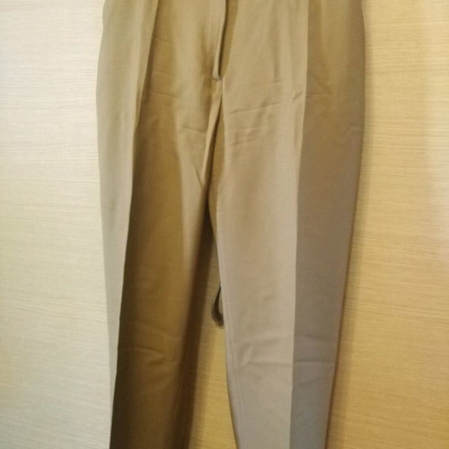 Uterque pants like new khaki/olive color, straight fit, size XL