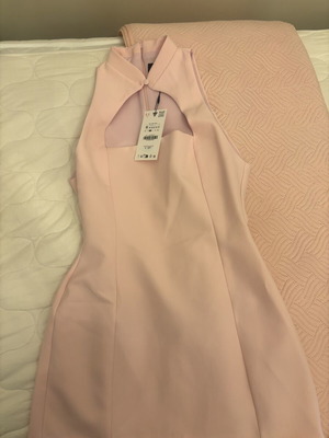 Zara woman dress new with tags, pink, size M
