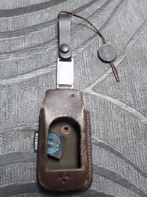 Nokia 8310 vintage leather phone case used with magnetic