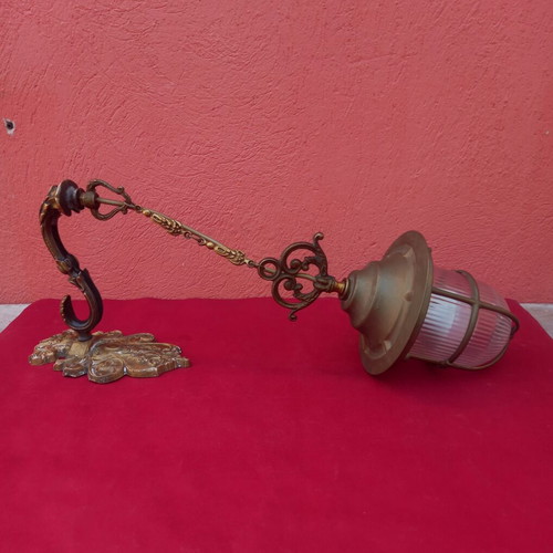 Brass wall light fixture