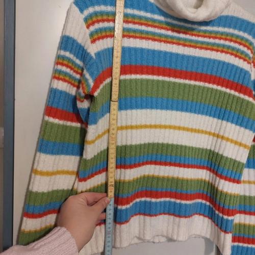 Simple colorful turtleneck sweater, size M