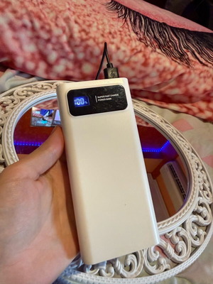 Power Bank 20.000mAh Type-C με ψηφιακή οθόνη σαν καινούργιο