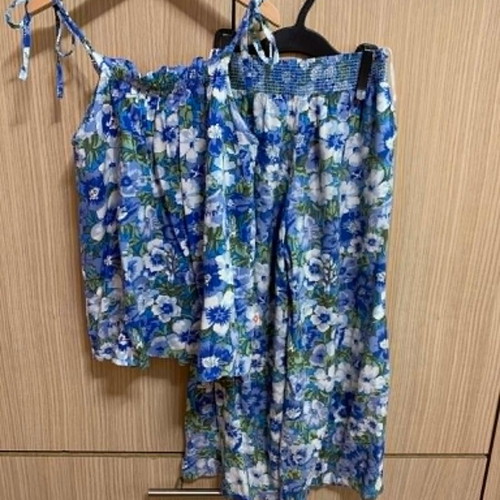Attrattivo Little Ones summer set size 5/6 years blue floral like new