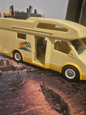 Playmobil old set used, damaged, with figures