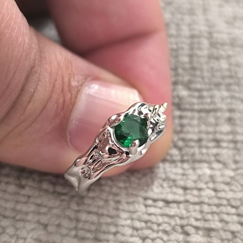 Silver ring S925 with green faceted stone