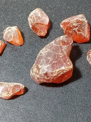 Φυσικό κεχριμπάρι μεταχειρισμένο, πακέτο 8 τεμαχίων