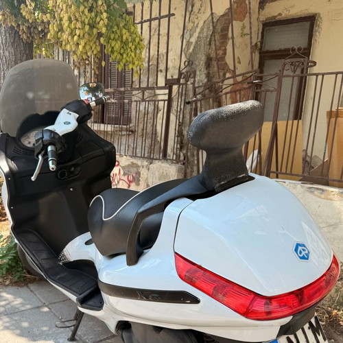 Piaggio X8 200 scooter 2005 used, 200cc, automatic, white