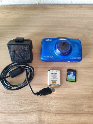 Nikon COOLPIX S32 waterproof digital camera used