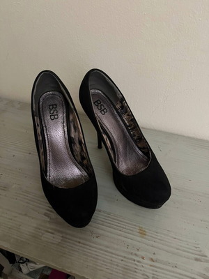 BSB black pumps like new, size 41