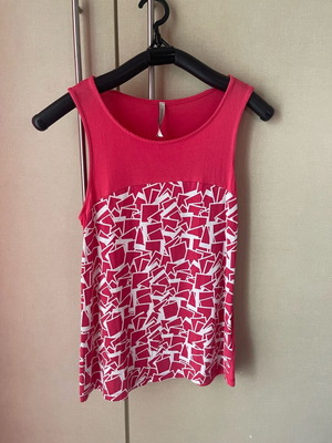 Pink Woman T-shirt small used, pink