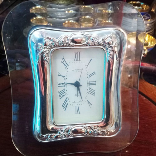 Silver 925 Italian table clock in crystal frame like new