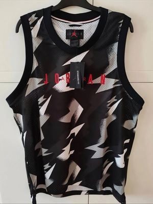 Jordan basketball tank top, size M, standard fit, black