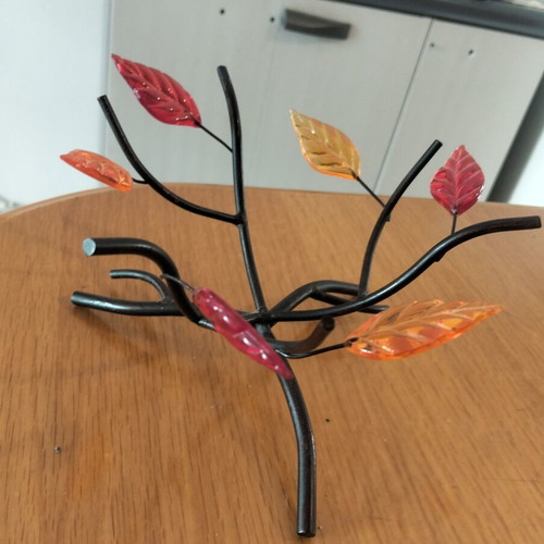 Decorative table ornament with flower designs, like new