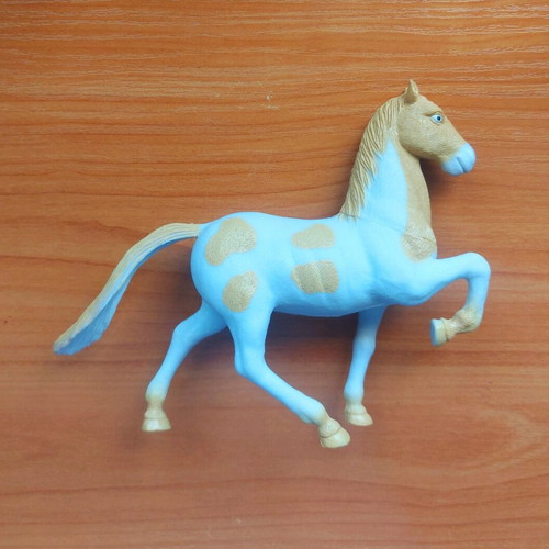 Horse figure that glows like new