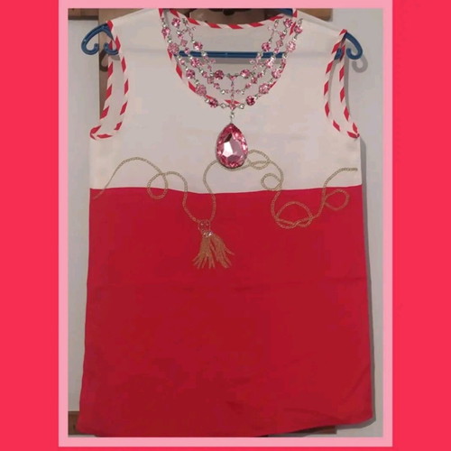 Blouse in white and red shades, like new, size L