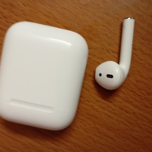 Apple AirPod left side only used, good working condition