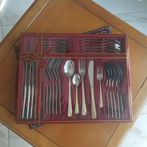 Cutlery set 30 pieces Rostfrei Germany like new with gold stripe