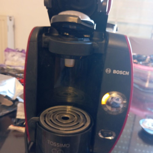 Bosch Tassimo coffee maker with 10 capsules, 05.2027