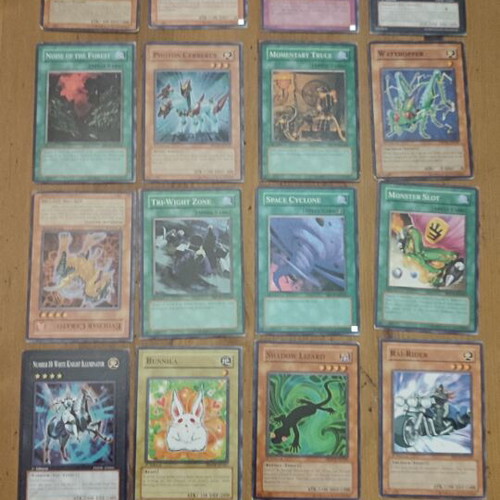 Συλλογή κάρτες Yu-Gi-Oh! μεταχειρισμένες, 241 τεμάχια