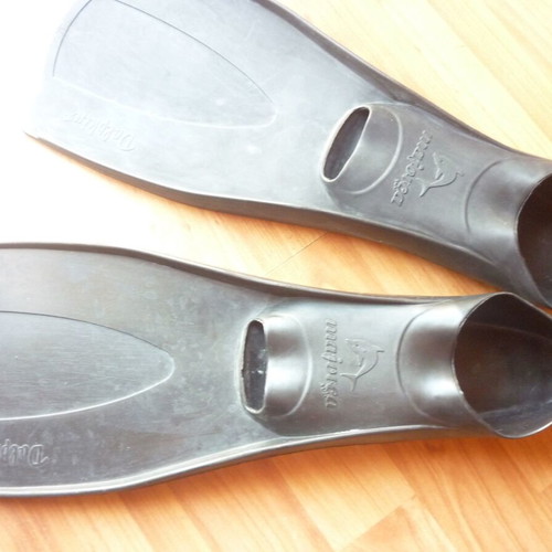 Dolphin Unisex Swim Fins Size 38 Used, Good Condition