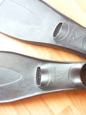 Dolphin Unisex Swim Fins Size 38 Used, Good Condition