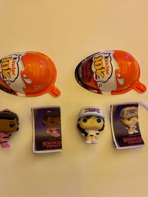 2 φιγούρες Kinder Joy Stranger Things Funko Pop Erica και Dustin σαν καινούργιο