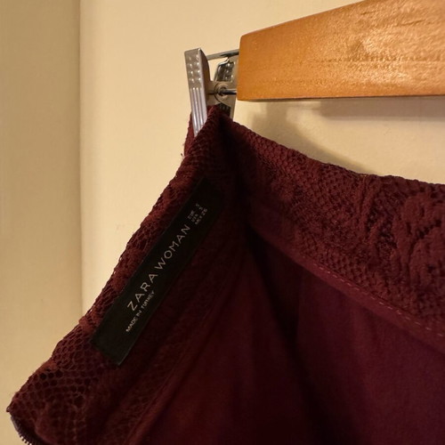 Zara Bordeaux Lace Pleated Midi Skirt like new