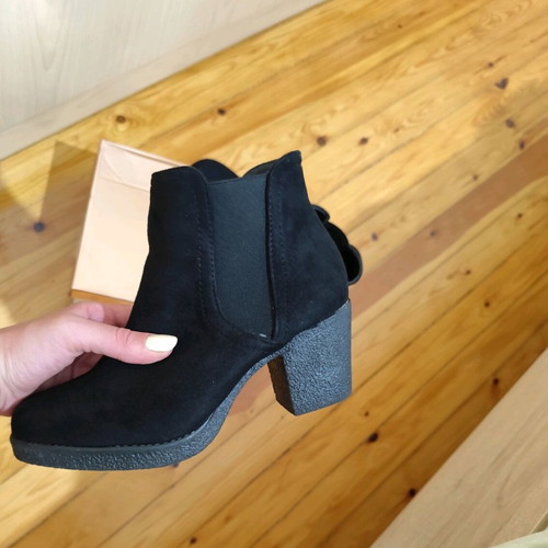 Black women's ankle boots like new, size 37