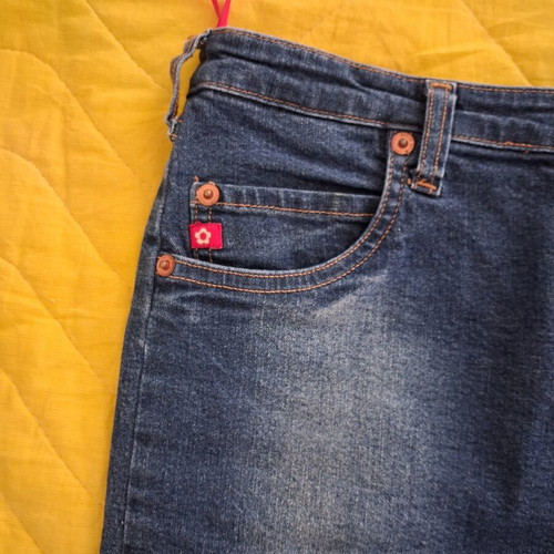 Denim skirt like new, elastic fabric, size M