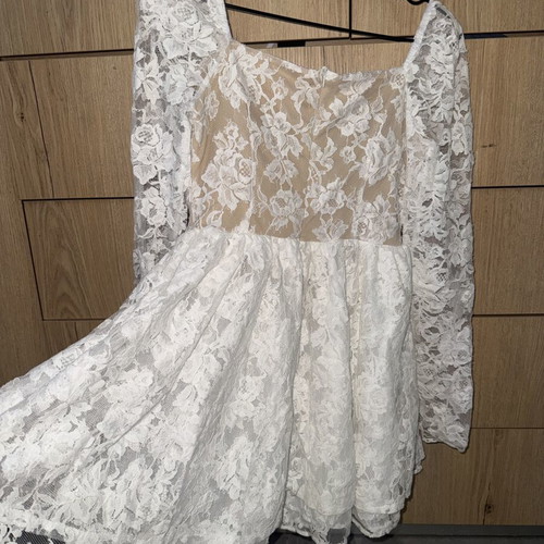 Birthday white dress absolutely new, size S