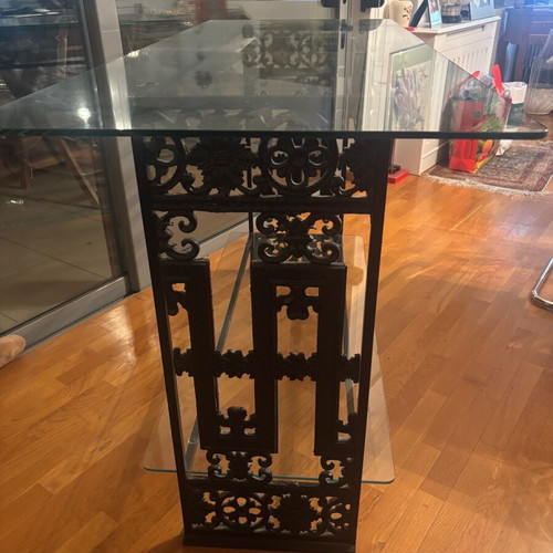Iron commode like new with solid iron and bijou glass