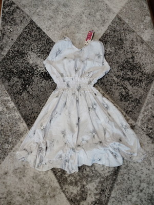 White machine embroidered dress new, size 140/146