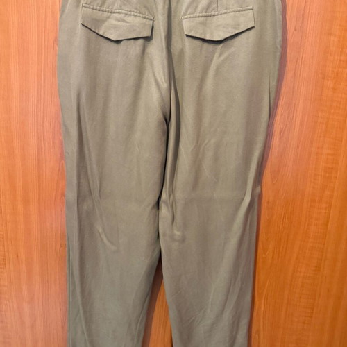 Zara women's pants olive color, comfortable fit, size S