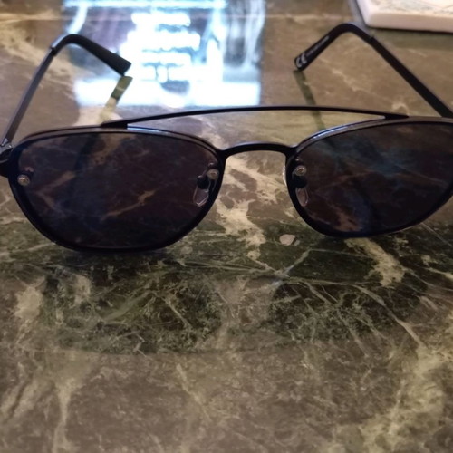 Sunglasses new with blue mirror lens