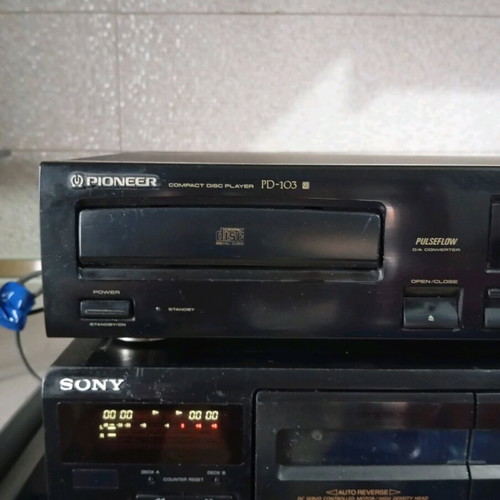 Cd player and cassette deck used, functional set