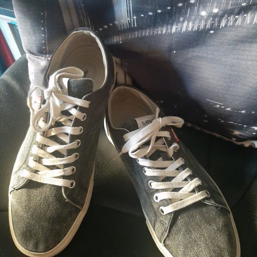 Levi's athletic shoes size 41 like new, black denim