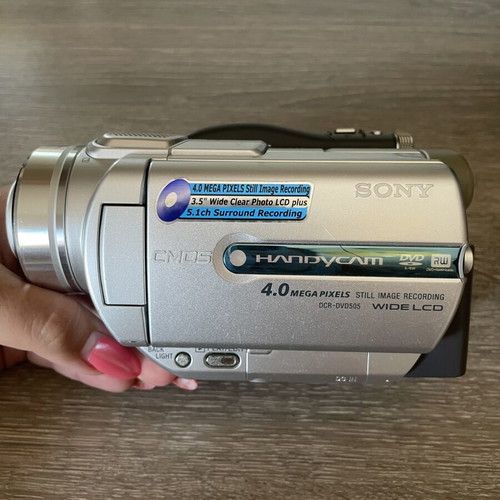 Sony Handycam DCR-DVD505 Vintage Camcorder like new