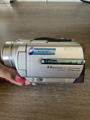 Sony Handycam DCR-DVD505 Vintage Camcorder like new