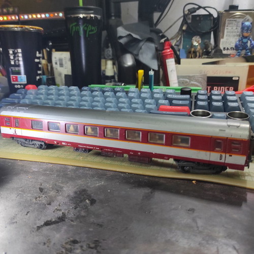 Lima trains model wagons like new, various designs