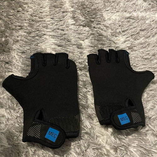 Cycling gloves used