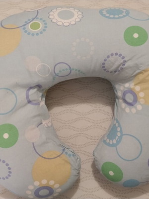Chicco Boppy nursing pillow with washable cotton cover