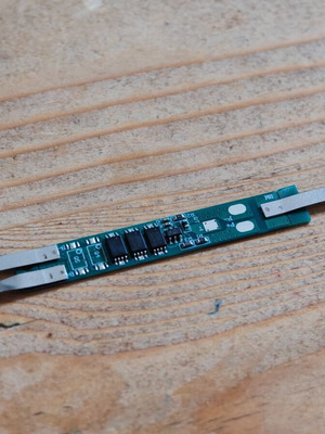 BMS 2S 4.5A 7.4V battery management system