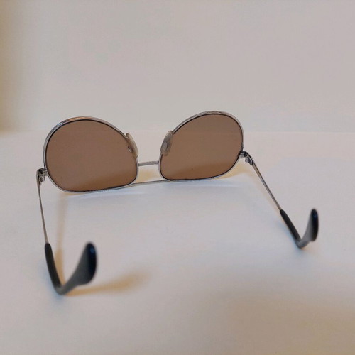 Unisex sunglasses like new with metal frame