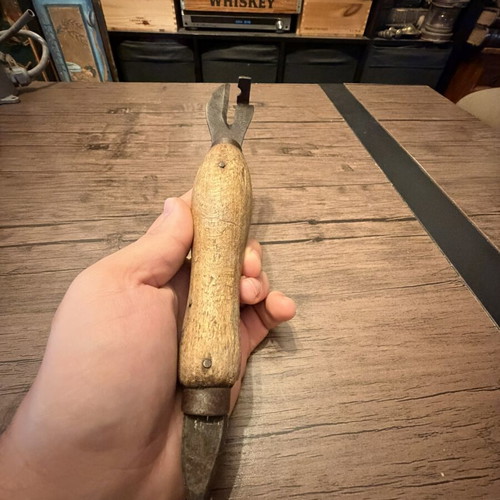 British Collectible Military Can Opener WWII 1944 Berkeley & Co Ltd used
