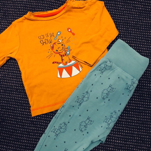 Boy clothing used, pack sizes 6-9 and 9-12 months