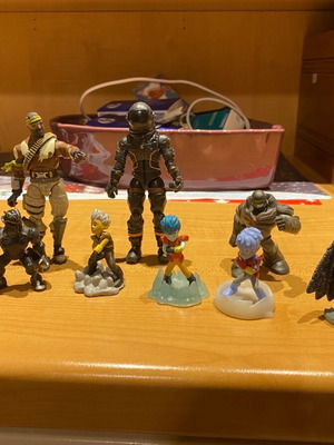 Πακέτο φιγούρες διάφορες σαν καινούργιο