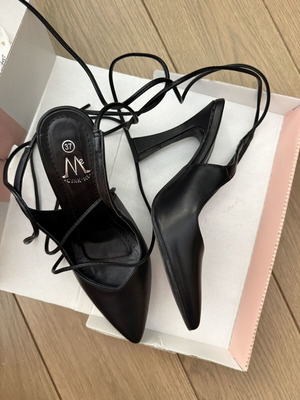 Bozikis pumps size 37, black